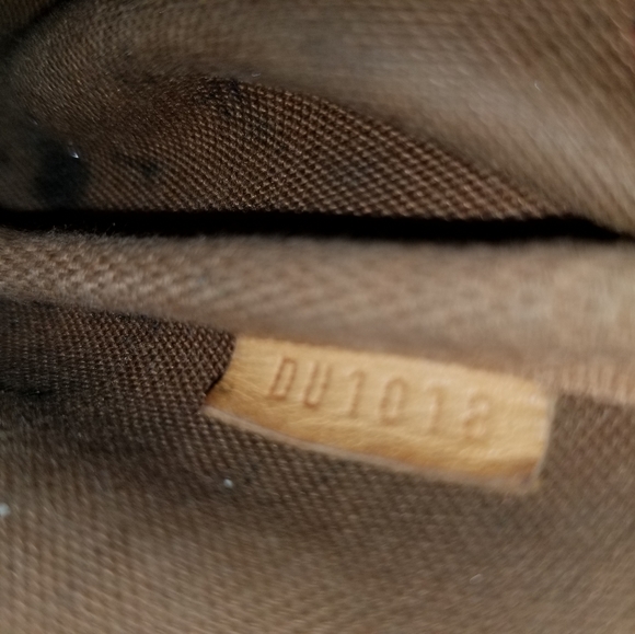 Authentic EUC Louis Vuitton Eva clutch - Picture 5 of 11